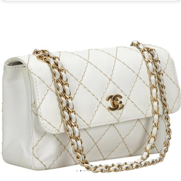 Chanel flap bag $3499 on I G - Picture 1 of 2